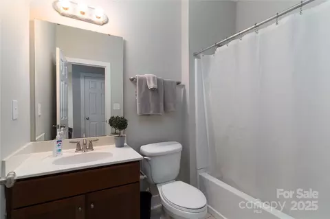 Bath - 211 Harbour Place Dr, Davidson, NC 28036 photo 5 of 5