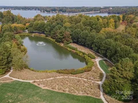 View/Area - 211 Harbour Place Dr, Davidson, NC 28036 photo 1 of 4