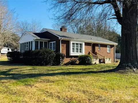 813 S Zion St, Landis, NC 28088