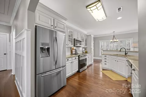 Kitchen - 9241 Legrand Dr, Terrell, NC 28682 photo 1 of 6