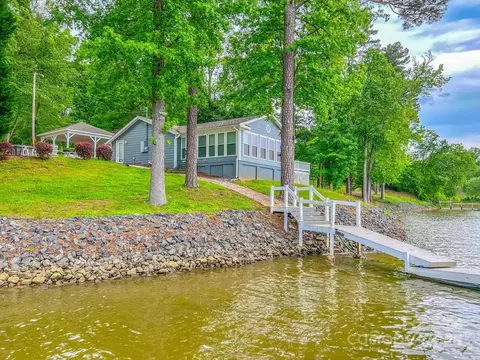 184 Lake Mist Dr, Belmont, NC 28012