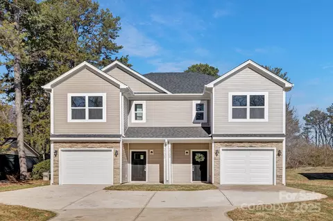 2109 Gemway Dr, Charlotte, NC 28216