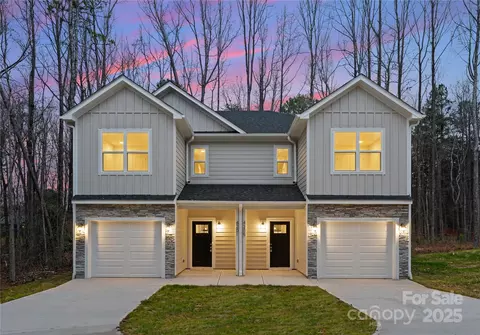 2113 Gemway Dr, Charlotte, NC 28216