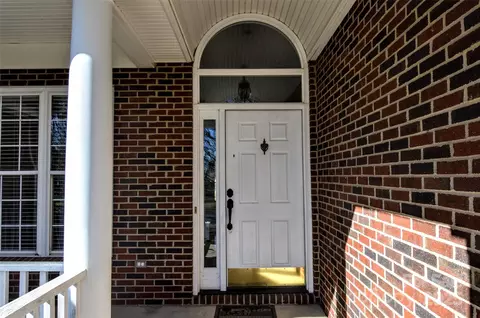 125 Eaglecrest Dr, Matthews, NC 28104 photo 2