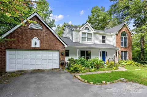 111 Ballantree Dr, Asheville, NC 28803