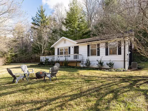 125 Old Fort Rd, Fairview, NC 28730
