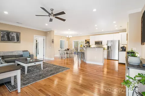 296 Ridge View Dr, Clyde, NC 28721