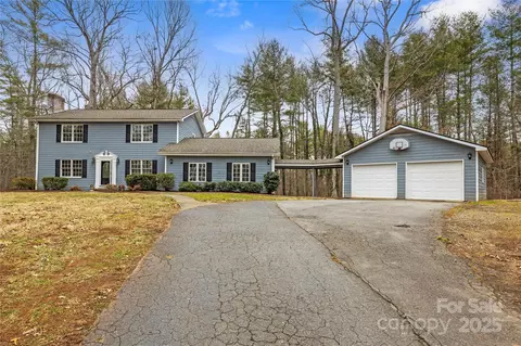 17 Hampton Dr, Weaverville, NC 28787