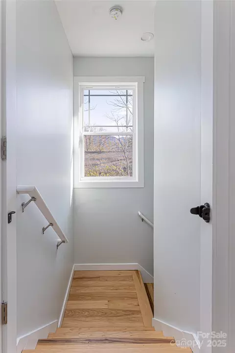 Entry Way - 7 Pineview Rd, Fairview, NC 28730 photo 2 of 2