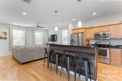 Kitchen - 7 Pineview Rd, Fairview, NC 28730 photo 2 of 5