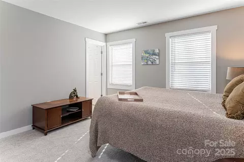 Bedroom - 7 Pineview Rd, Fairview, NC 28730 photo 1 of 3