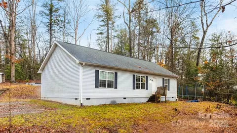 50 Cearley Ln, Pisgah Forest, NC 28768