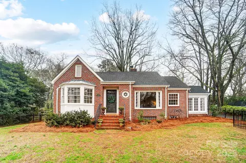 2613 Armstrong Cir, Gastonia, NC 28054