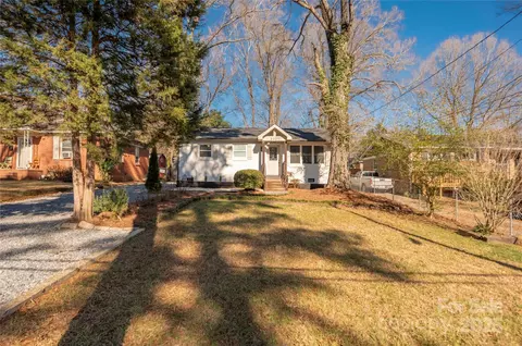 2025 Purser Dr, Charlotte, NC 28215