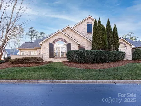 2748 Polo Club 2 Blvd #2, Matthews, NC 28105