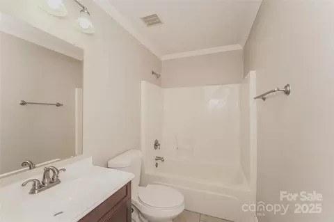 Bath - 19054 Long Pond Ln, Cornelius, NC 28031 photo 2 of 2