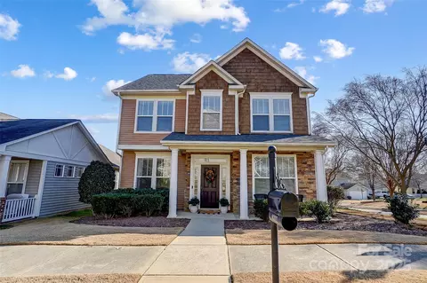 8002 Cottsbrooke Dr, Huntersville, NC 28078