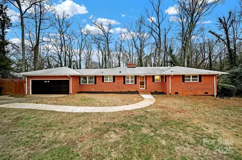 8901 Douglas Dr, Charlotte, NC 28217