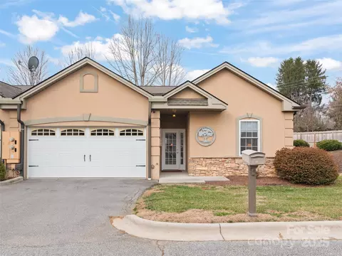 14 Cross Winds Dr, Clyde, NC 28721 photo 2