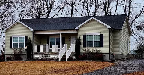 4921 Cr Wood Rd, Gastonia, NC 28056