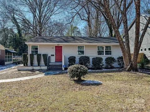 718 Lochridge Rd, Charlotte, NC 28209
