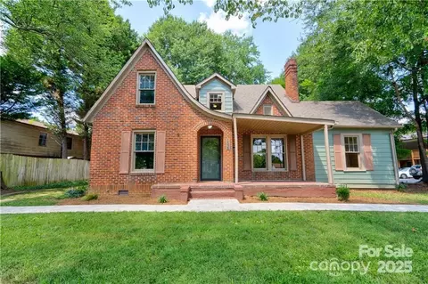 1135 12th Ne St NE, Hickory, NC 28601