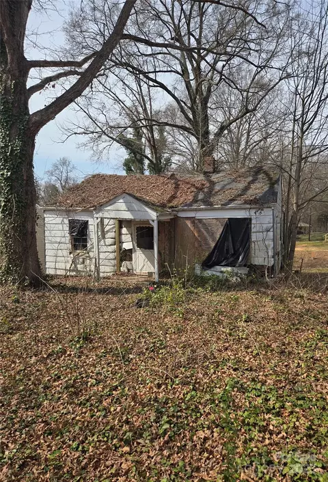 1902 5th St, Statesville, NC 28677