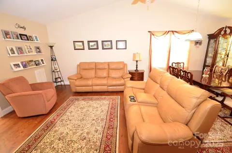 808 E Main St, Maiden, NC 28650 photo 3