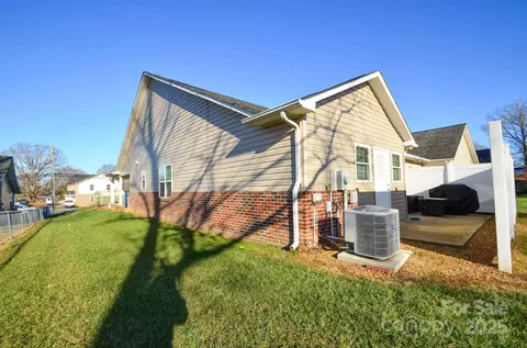 808 E Main St, Maiden, NC 28650 photo 19