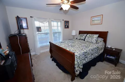 808 E Main St, Maiden, NC 28650 photo 14