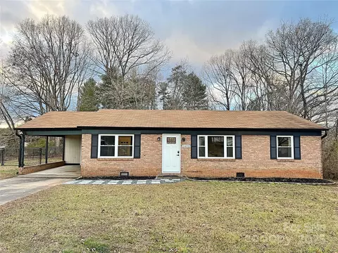 3495 Oakmont Extension Ln, Lenoir, NC 28645