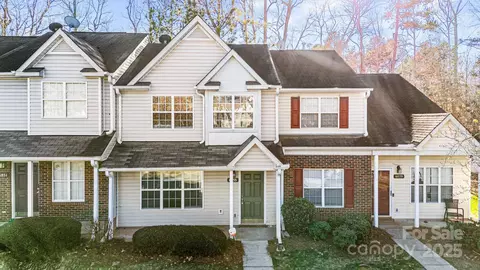 6855 Juniper Tree St, Charlotte, NC 28215