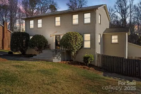 2102 Monticello Dr, Gastonia, NC 28056