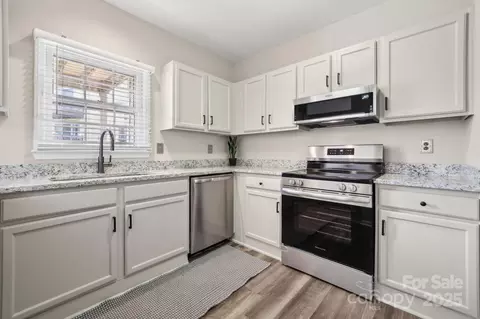 3216 Selwyn Farms 4 Ln #4, Charlotte, NC 28209