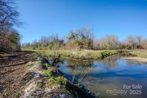 Nc 118 Highway, Vanceboro, NC 28586
