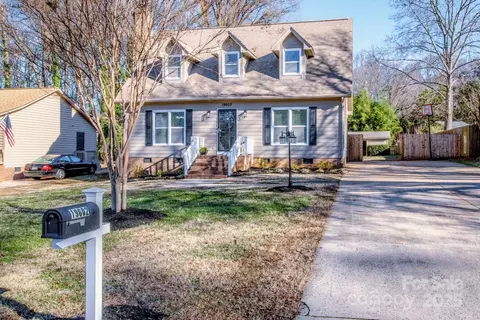19602 Shevington Dr, Cornelius, NC 28031