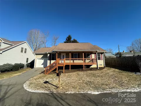 7 Spruce Shade Ct, Asheville, NC 28803