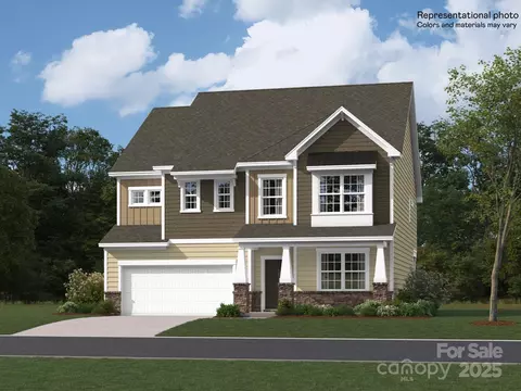 276 Hamptons Cove Rd, Troutman, NC 28166