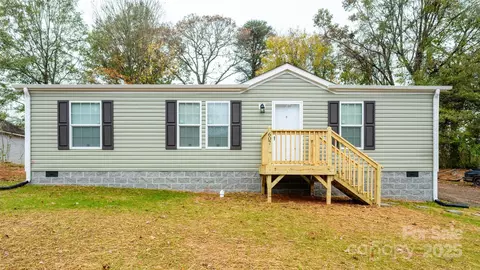 607 Stewart Ct, Statesville, NC 28677