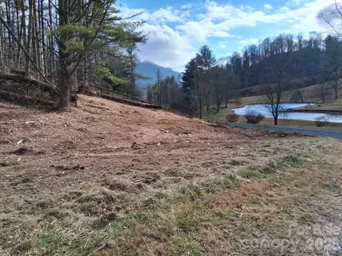 99999 Big Rock Creek Dr, Bakersville, NC 28705