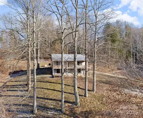 444 Sam Jones Rd, Burnsville, NC 28714