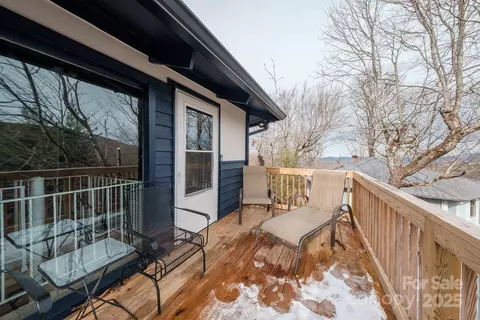 202 Birchwood Ln, Beech Mountain, NC 28604