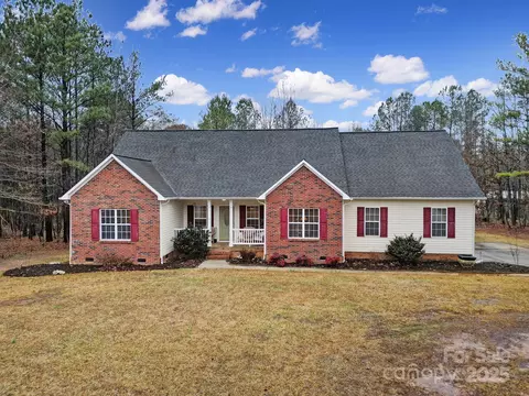 1055 Cedar Hills Ln, Lancaster, SC 29720