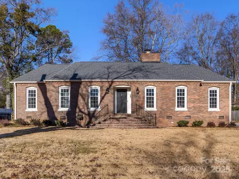 3728 Severn Ave, Charlotte, NC 28210