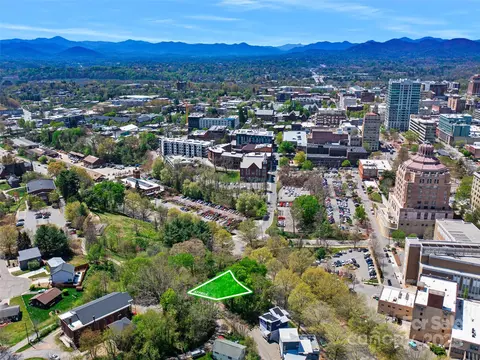123 Circle St, Asheville, NC 28801