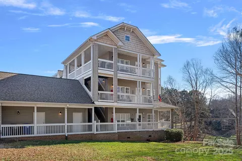 8938 Rosalyn Glen Rd, Cornelius, NC 28031