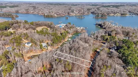 8054 Summit Ridge Dr, Catawba, NC 28609