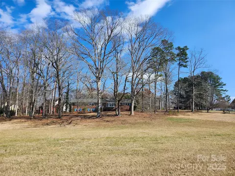 11201 Idlewild Rd, Matthews, NC 28105