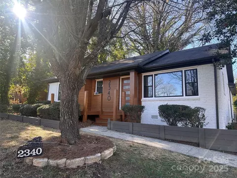 2340 Westerly Hills Dr, Charlotte, NC 28208