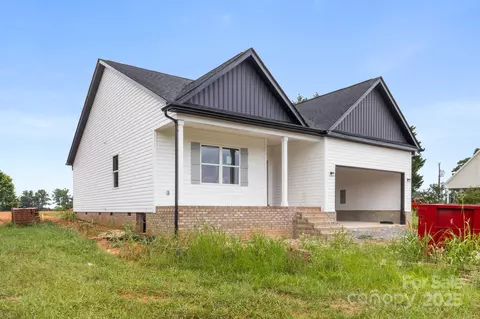 244 Little Wilkesboro Rd, Harmony, NC 28634